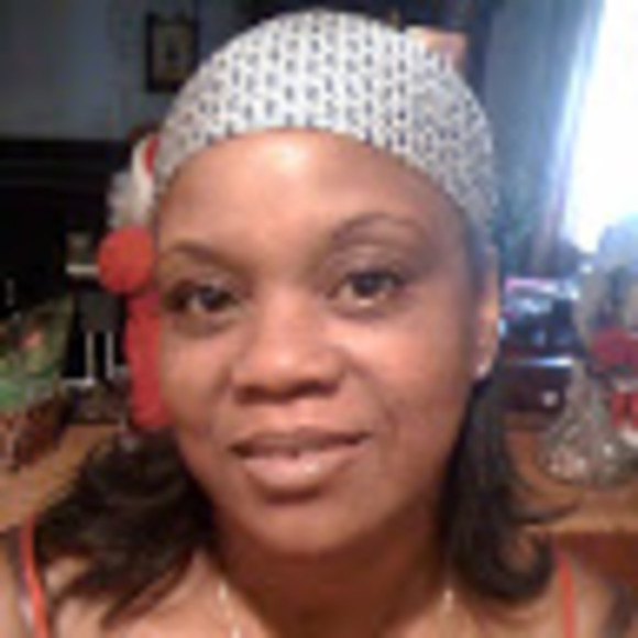 Meet your Posher, Tabatha - Picture 1 of 1